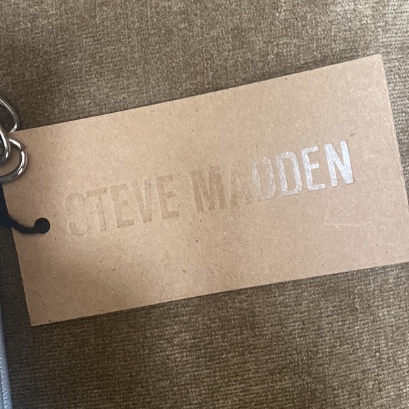 Steve Madden BGLAMY Silver Clutch - Picture 2 of 7